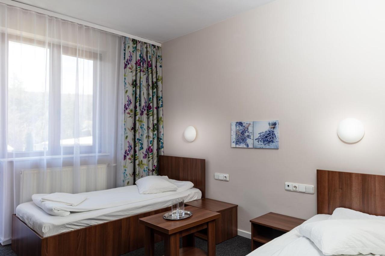 Motel Gilău エクステリア 写真