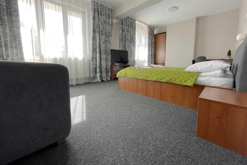Motel Gilău エクステリア 写真
